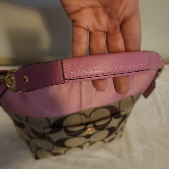 Y2K Pink Coach shoulder bag - Picture 8 of 11